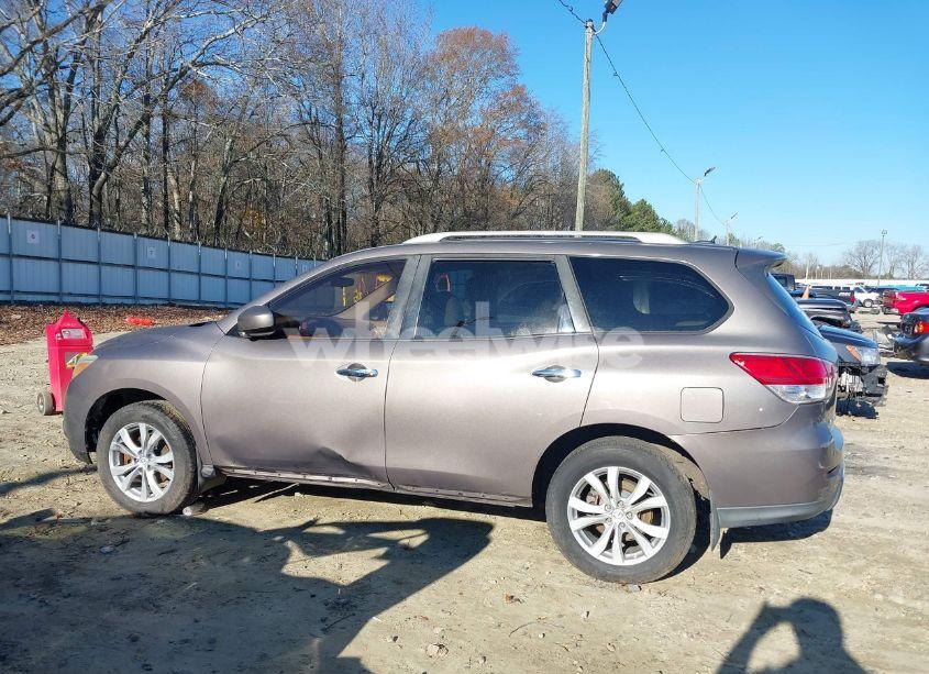 Photo 14 of 2013 Nissan Pathfinder SV (VIN 5N1AR2MN5DC613985)