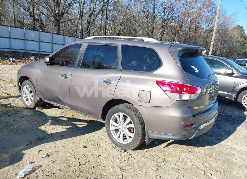 Photo 3 of 2013 Nissan Pathfinder SV (VIN 5N1AR2MN5DC613985)