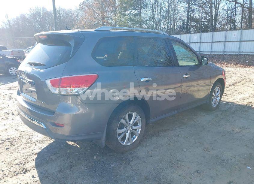 Photo 4 of 2013 Nissan Pathfinder SV (VIN 5N1AR2MN5DC613985)