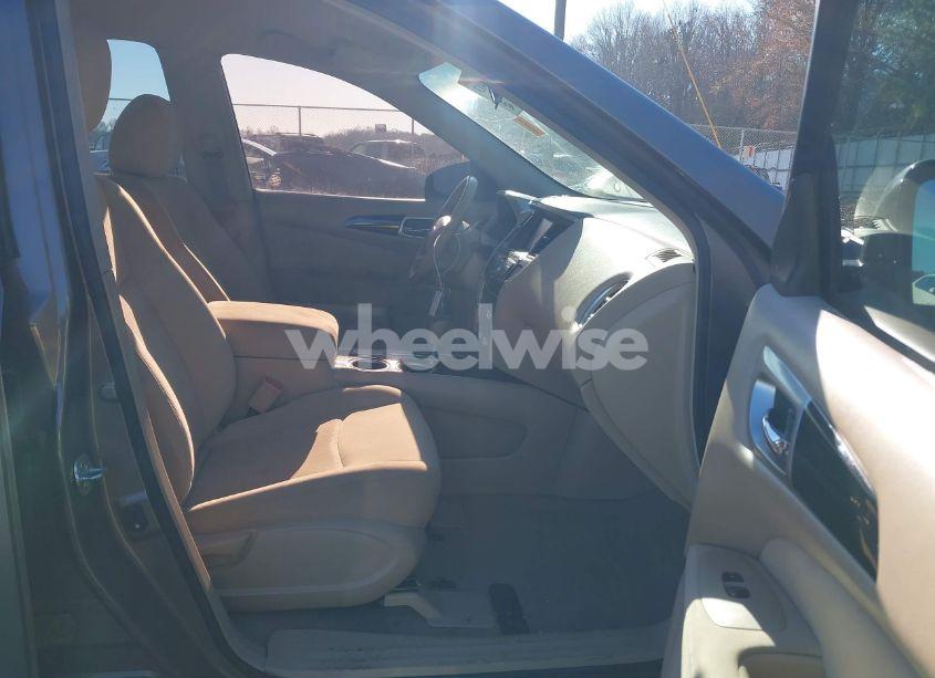 Photo 5 of 2013 Nissan Pathfinder SV (VIN 5N1AR2MN5DC613985)