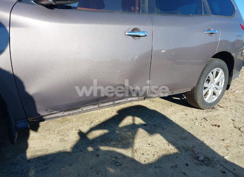 Photo 6 of 2013 Nissan Pathfinder SV (VIN 5N1AR2MN5DC613985)