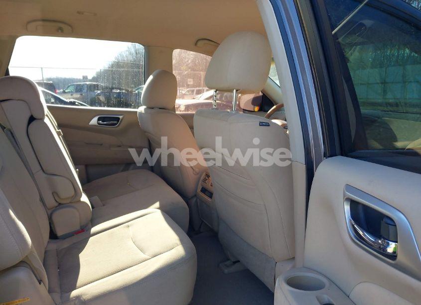 Photo 8 of 2013 Nissan Pathfinder SV (VIN 5N1AR2MN5DC613985)