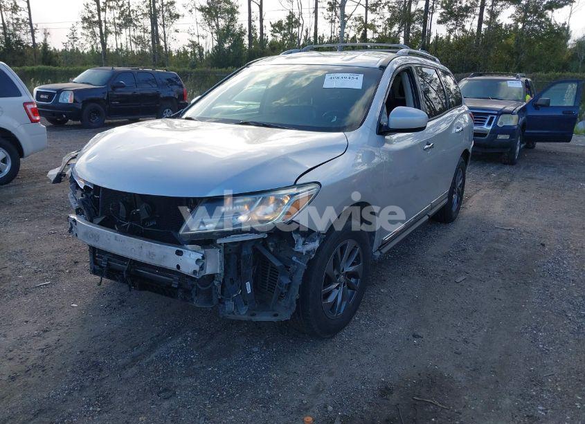 Photo 2 of 2013 Nissan Pathfinder SL (VIN 5N1AR2MN5DC614926)