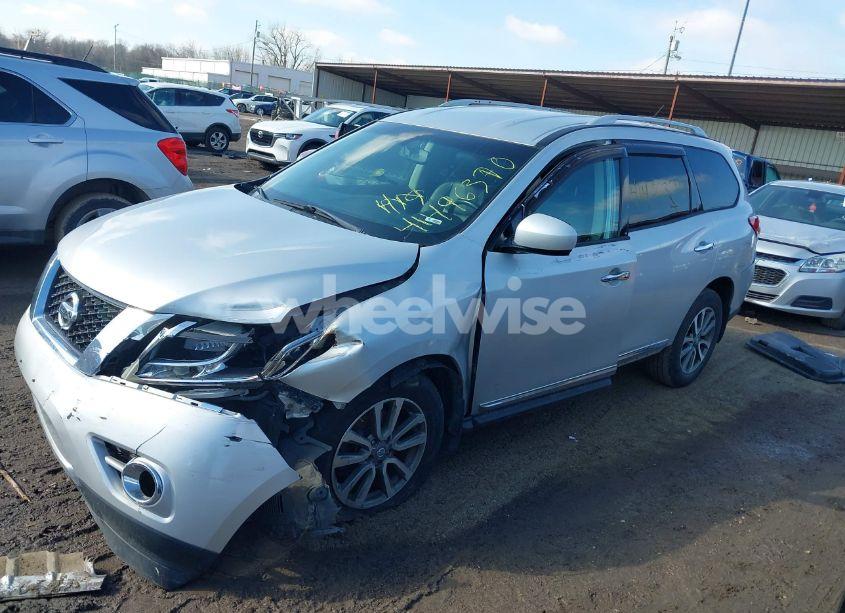 Photo 2 of 2013 Nissan Pathfinder SL (VIN 5N1AR2MN5DC654455)