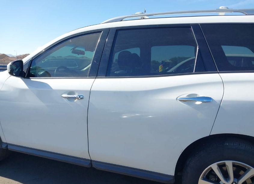 Photo 15 of 2013 Nissan Pathfinder SV (VIN 5N1AR2MN5DC680845)