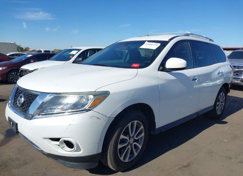 Photo 2 of 2013 Nissan Pathfinder SV (VIN 5N1AR2MN5DC680845)