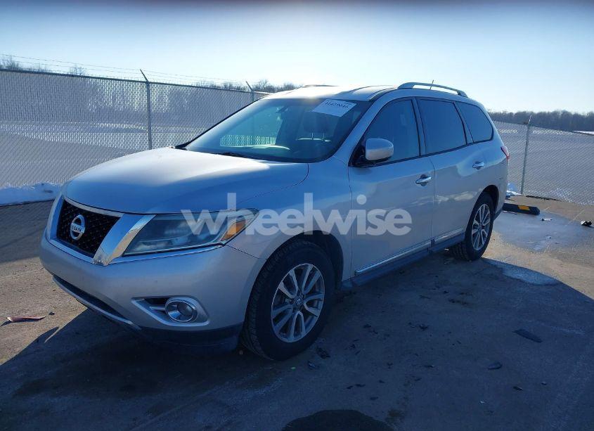 Photo 2 of 2014 Nissan Pathfinder SL (VIN 5N1AR2MN5EC621800)