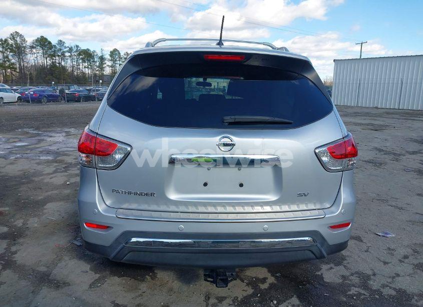 Photo 16 of 2014 Nissan Pathfinder SV (VIN 5N1AR2MN5EC652805)