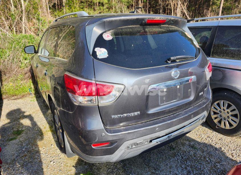 Photo 3 of 2014 Nissan Pathfinder (VIN 5N1AR2MN5EC655123)