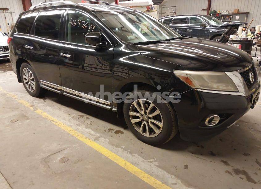 2014 Nissan Pathfinder SL (VIN 5N1AR2MN5EC685917) main photo