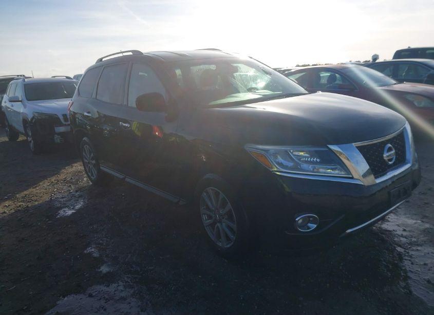 2015 Nissan Pathfinder PLATINUM/S/SL/SV (VIN 5N1AR2MN5FC616744) main photo