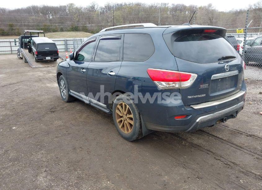 Photo 3 of 2015 Nissan Pathfinder SL (VIN 5N1AR2MN5FC622513)