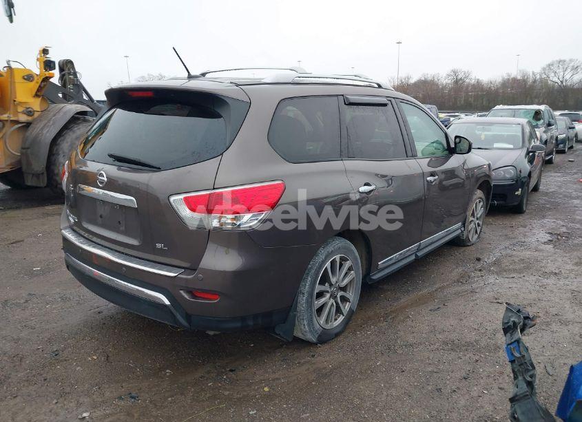 Photo 4 of 2015 Nissan Pathfinder SL (VIN 5N1AR2MN5FC688642)