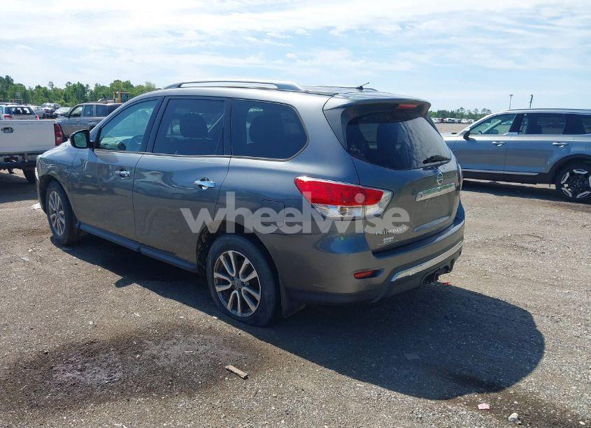 Photo 3 of 2015 Nissan Pathfinder S (VIN 5N1AR2MN5FC702068)