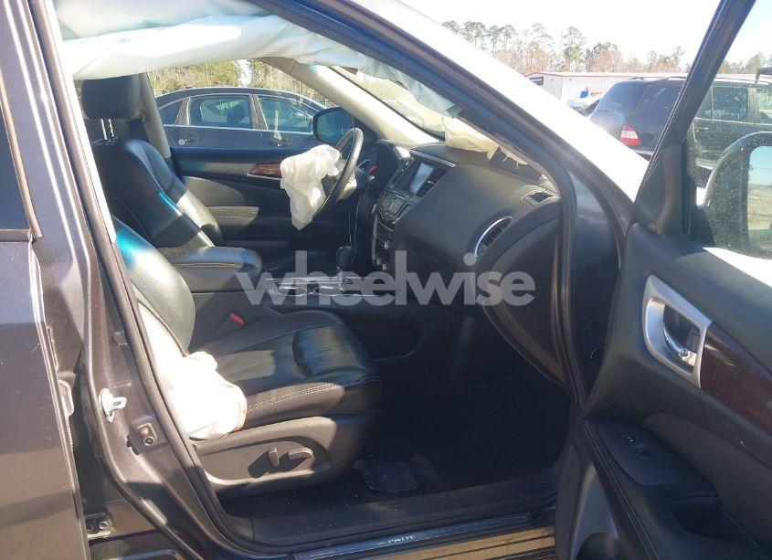 Photo 5 of 2016 Nissan Pathfinder SL (VIN 5N1AR2MN5GC620696)