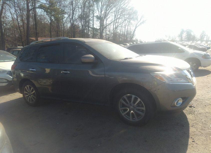 Photo 13 of 2016 Nissan Pathfinder SV (VIN 5N1AR2MN5GC634338)