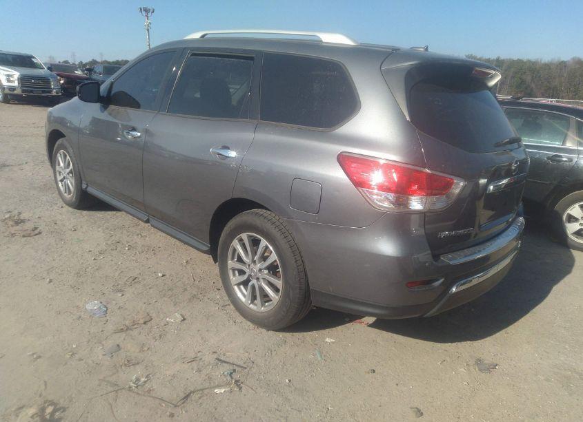 Photo 3 of 2016 Nissan Pathfinder SV (VIN 5N1AR2MN5GC634338)