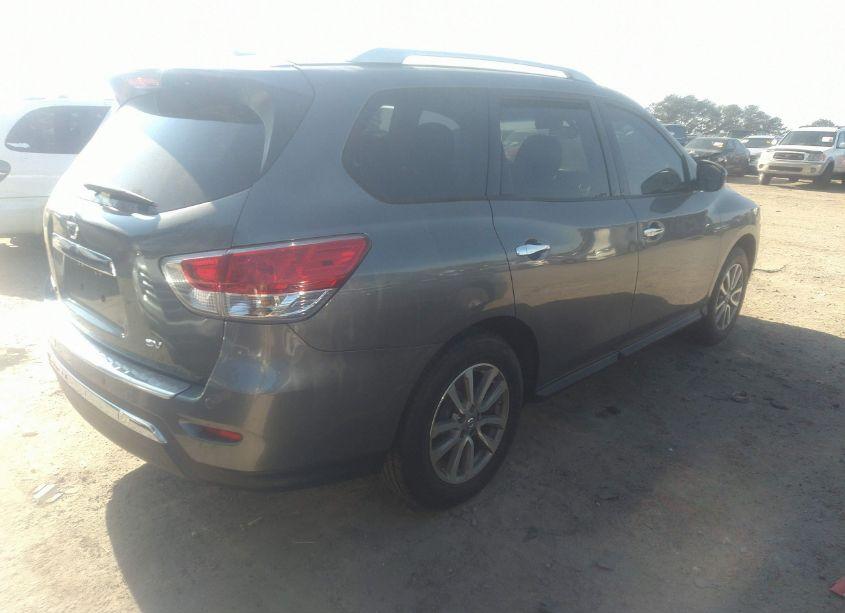 Photo 4 of 2016 Nissan Pathfinder SV (VIN 5N1AR2MN5GC634338)