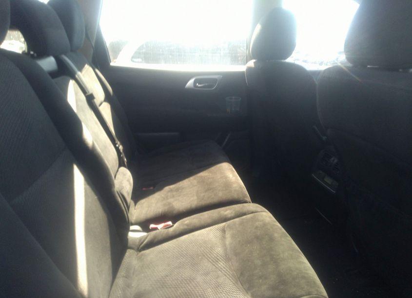 Photo 8 of 2016 Nissan Pathfinder SV (VIN 5N1AR2MN5GC634338)