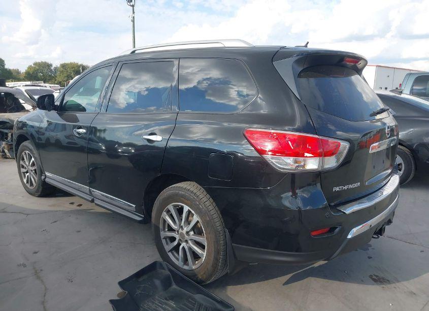 Photo 3 of 2016 Nissan Pathfinder SL (VIN 5N1AR2MN5GC665413)