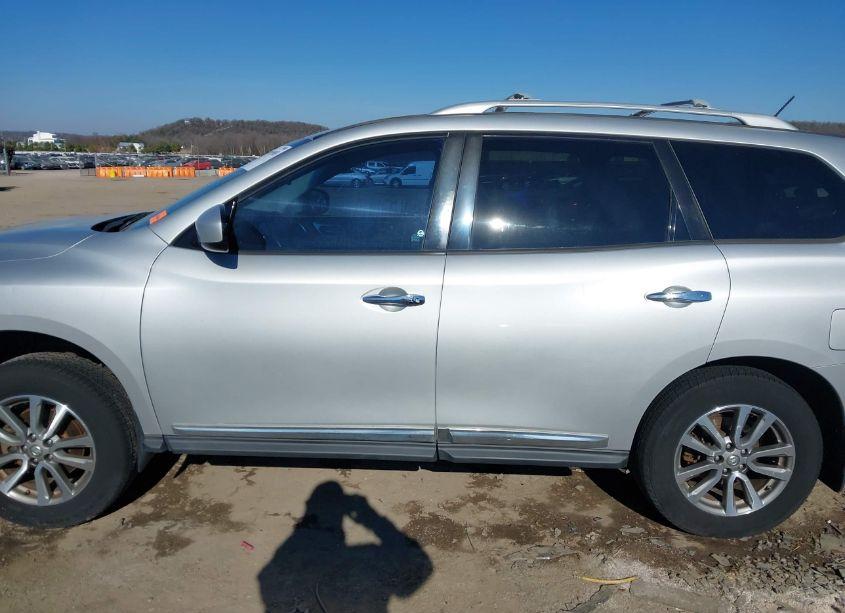 Photo 15 of 2014 Nissan Pathfinder SL (VIN 5N1AR2MN6EC636998)