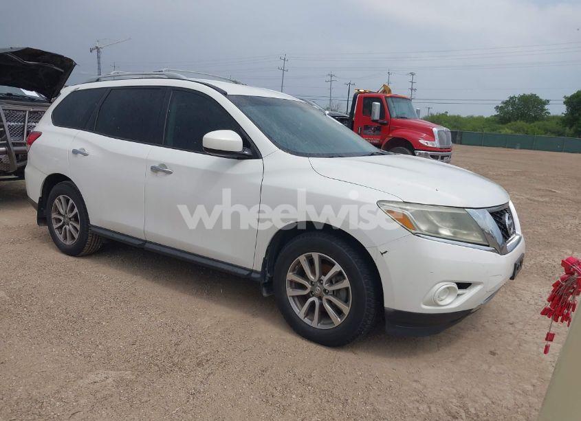 2014 Nissan Pathfinder SV (VIN 5N1AR2MN6EC685974) main photo