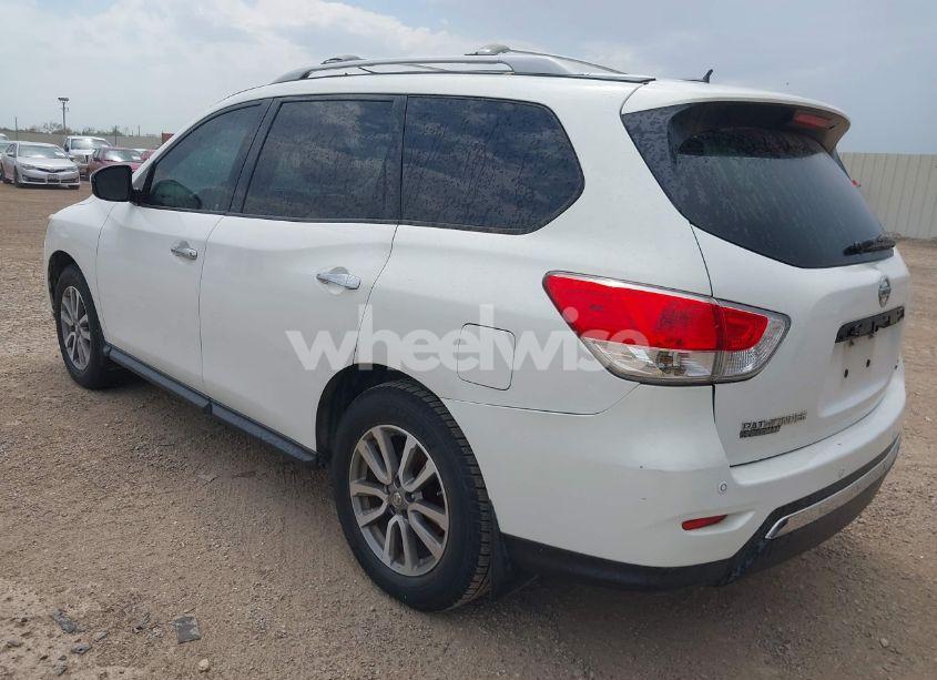 Photo 3 of 2014 Nissan Pathfinder SV (VIN 5N1AR2MN6EC685974)