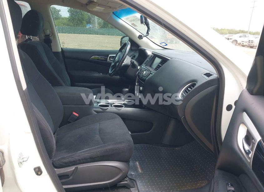 Photo 5 of 2014 Nissan Pathfinder SV (VIN 5N1AR2MN6EC685974)