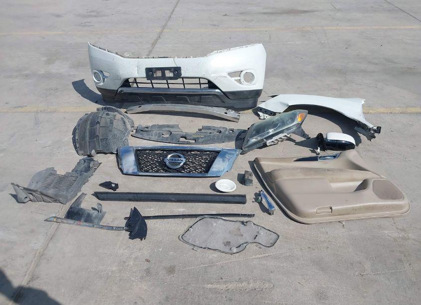 Photo 12 of 2014 Nissan Pathfinder SV (VIN 5N1AR2MN6EC705608)