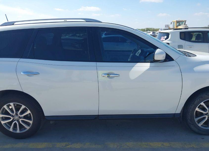 Photo 14 of 2014 Nissan Pathfinder SV (VIN 5N1AR2MN6EC705608)