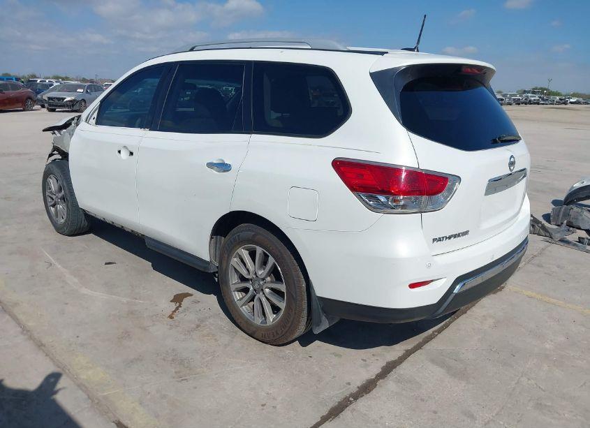 Photo 3 of 2014 Nissan Pathfinder SV (VIN 5N1AR2MN6EC705608)