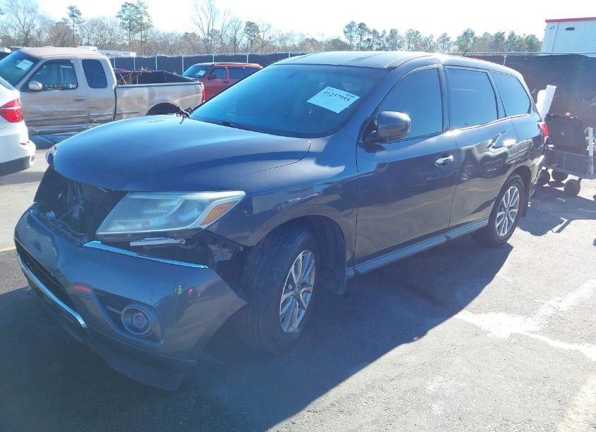 Photo 2 of 2014 Nissan Pathfinder S (VIN 5N1AR2MN6EC719217)