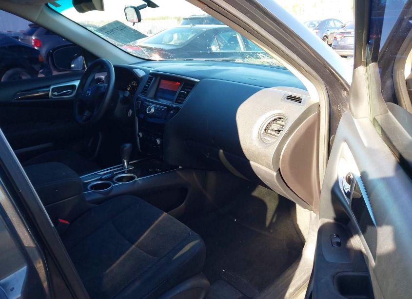 Photo 5 of 2014 Nissan Pathfinder S (VIN 5N1AR2MN6EC719217)