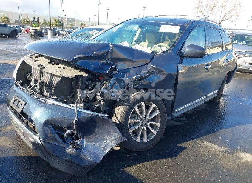 Photo 2 of 2014 Nissan Pathfinder SL (VIN 5N1AR2MN6EC722361)