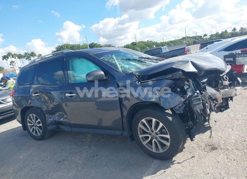 Photo 13 of 2014 Nissan Pathfinder SV (VIN 5N1AR2MN6EC724725)