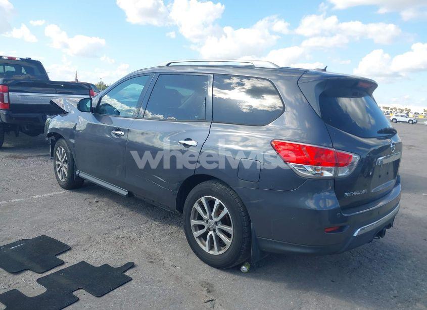 Photo 3 of 2014 Nissan Pathfinder SV (VIN 5N1AR2MN6EC724725)