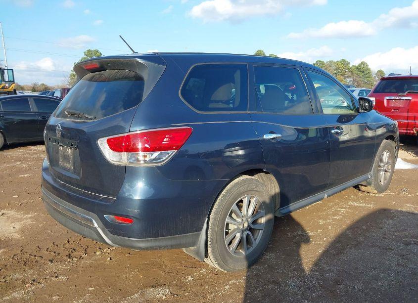 Photo 4 of 2015 Nissan Pathfinder S (VIN 5N1AR2MN6FC620611)