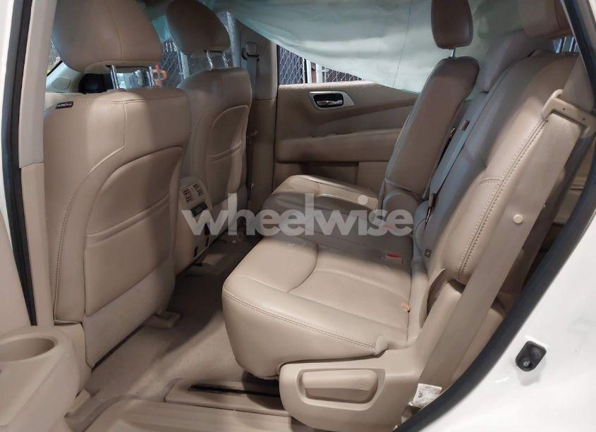 Photo 8 of 2015 Nissan Pathfinder SL (VIN 5N1AR2MN6FC636761)