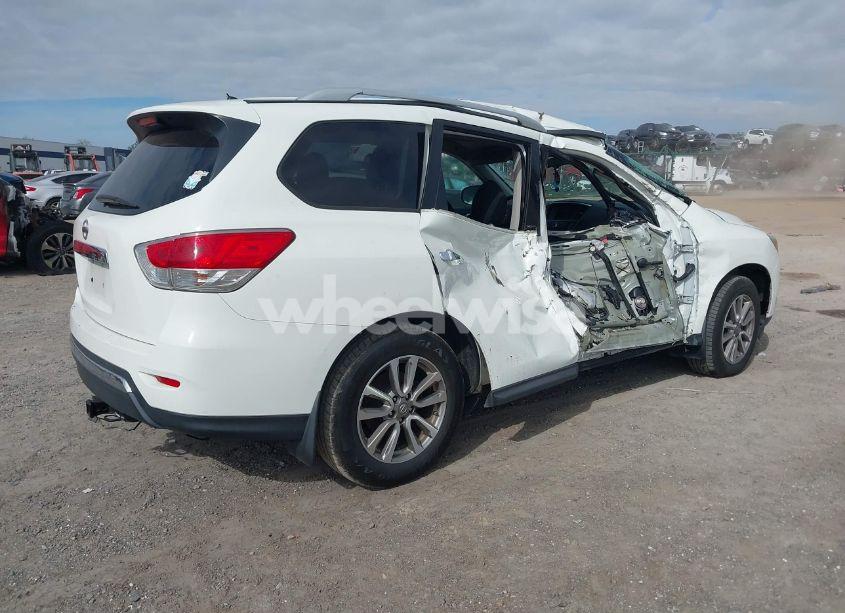 Photo 4 of 2015 Nissan Pathfinder S (VIN 5N1AR2MN6FC647842)