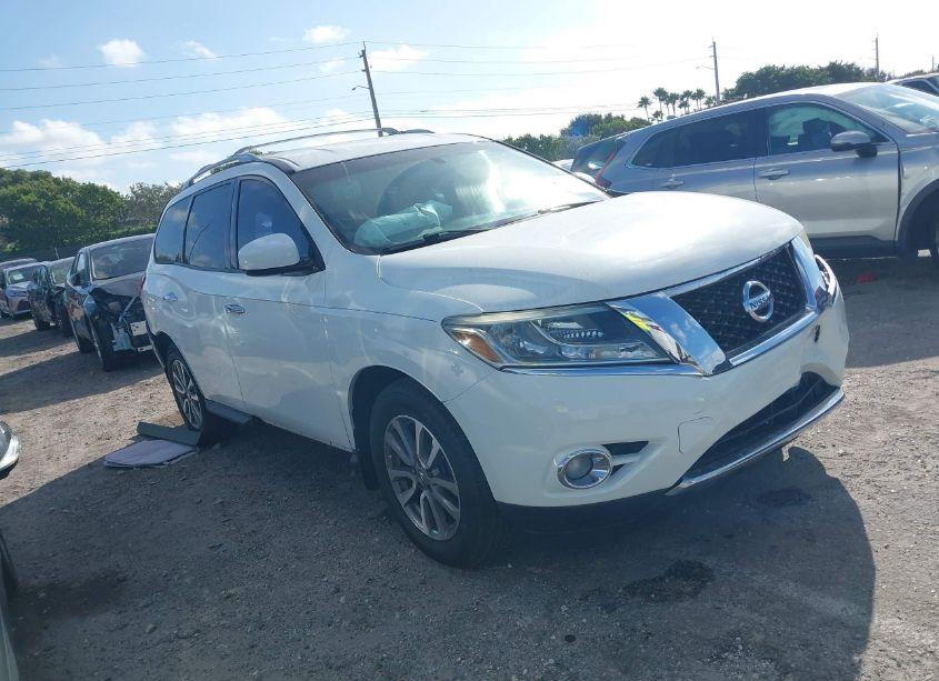 2015 Nissan Pathfinder SV (VIN 5N1AR2MN6FC649431) main photo
