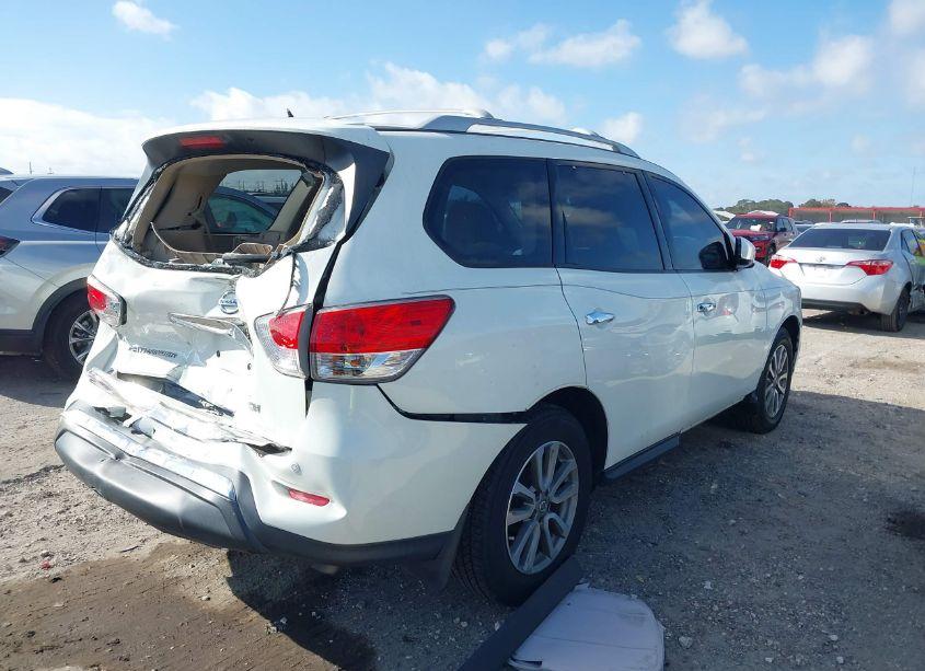 Photo 4 of 2015 Nissan Pathfinder SV (VIN 5N1AR2MN6FC649431)