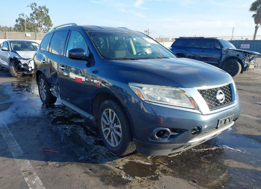 2015 Nissan Pathfinder S (VIN 5N1AR2MN6FC659909) main photo