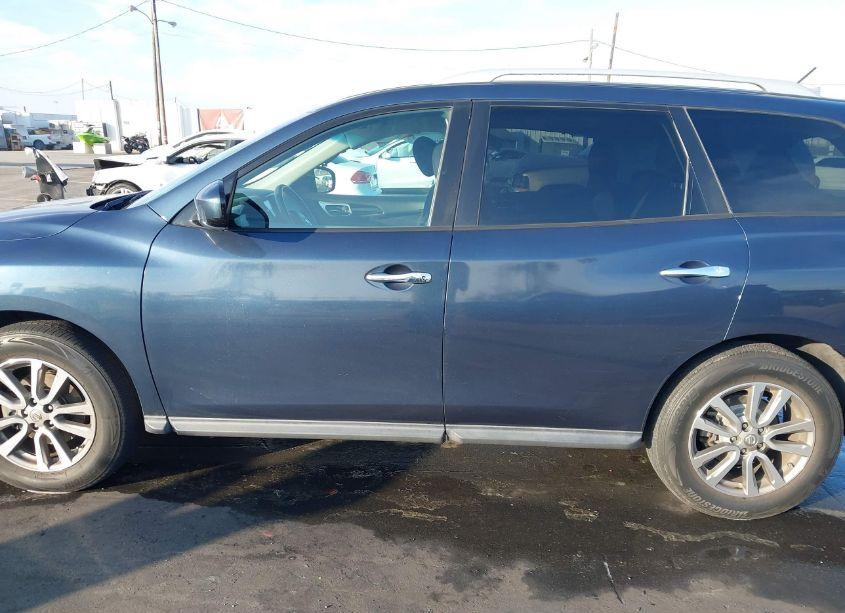 Photo 14 of 2015 Nissan Pathfinder S (VIN 5N1AR2MN6FC659909)