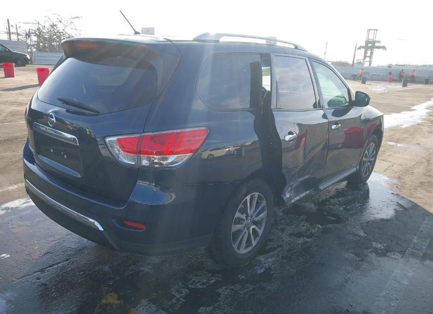 Photo 4 of 2015 Nissan Pathfinder S (VIN 5N1AR2MN6FC659909)