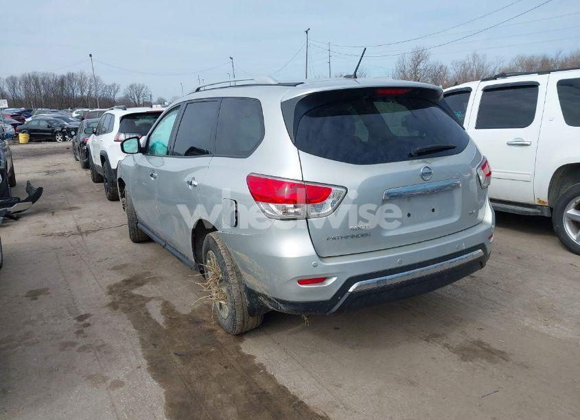 Photo 3 of 2015 Nissan Pathfinder SV (VIN 5N1AR2MN6FC706632)