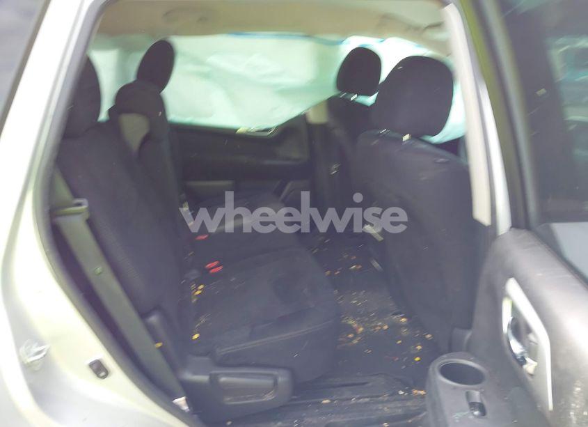 Photo 8 of 2015 Nissan Pathfinder SV (VIN 5N1AR2MN6FC706632)