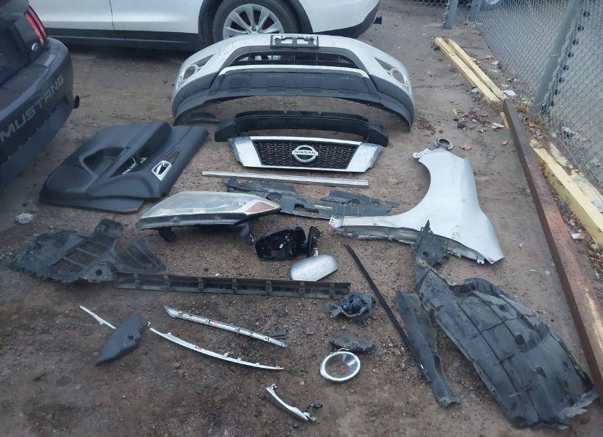 Photo 12 of 2016 Nissan Pathfinder SL (VIN 5N1AR2MN6GC613613)