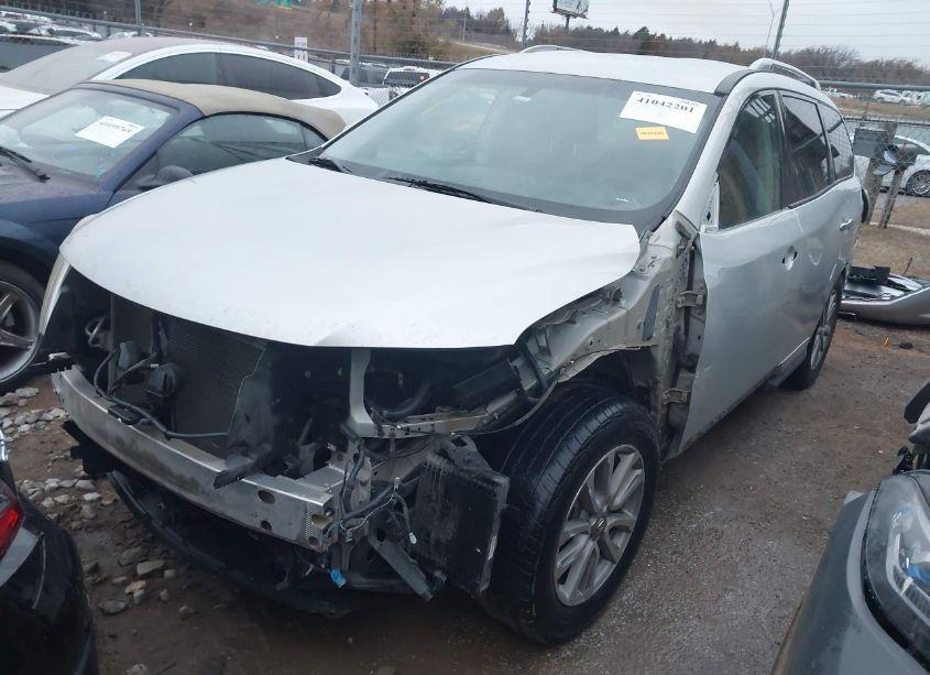 Photo 2 of 2016 Nissan Pathfinder SL (VIN 5N1AR2MN6GC613613)