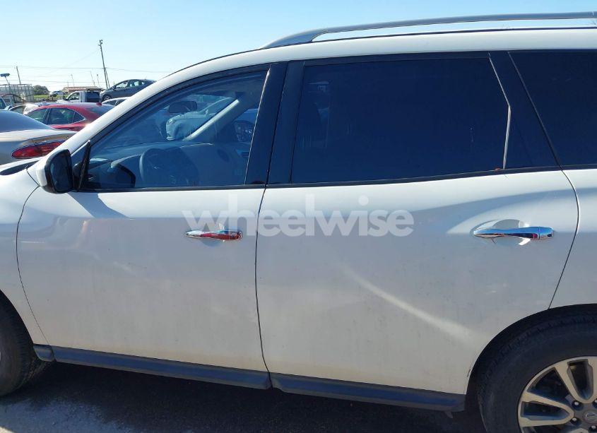 Photo 14 of 2016 Nissan Pathfinder S (VIN 5N1AR2MN6GC669566)