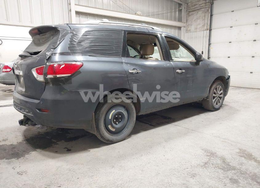 Photo 4 of 2013 Nissan Pathfinder SL (VIN 5N1AR2MN7DC600669)